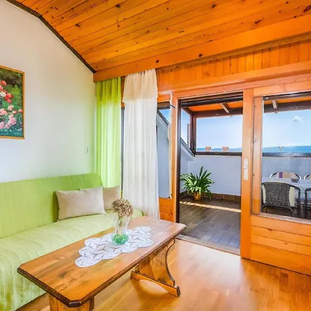 Fuer 5 Personen Ca 50 Qm In Crikvenica, Kvarner Bucht Und Umgebung Apartman *